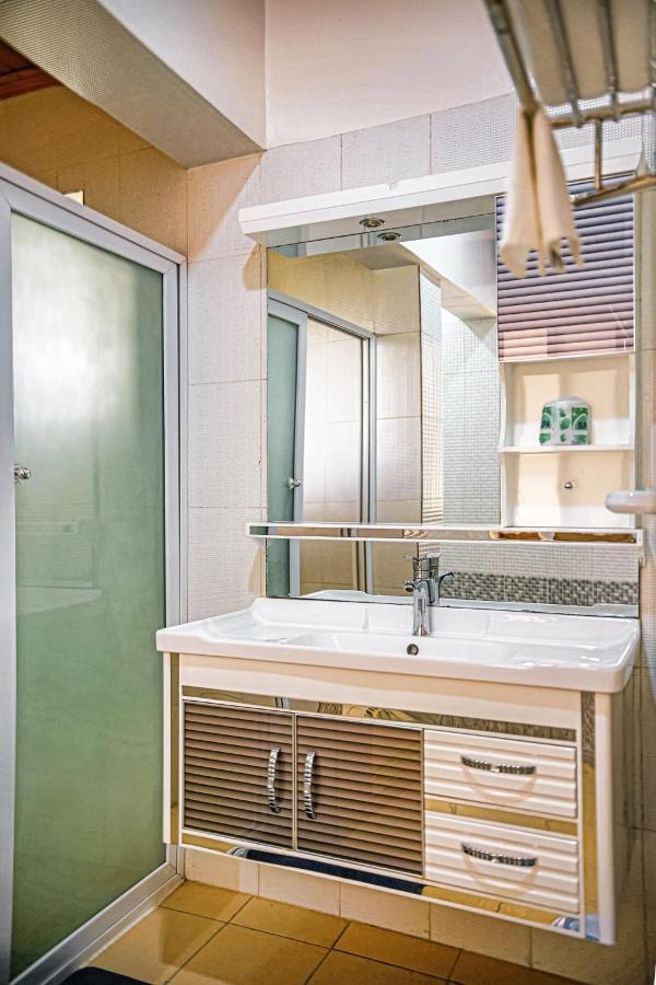 EZRA BOUTIQUE Hotel Kigali Buitenkant foto